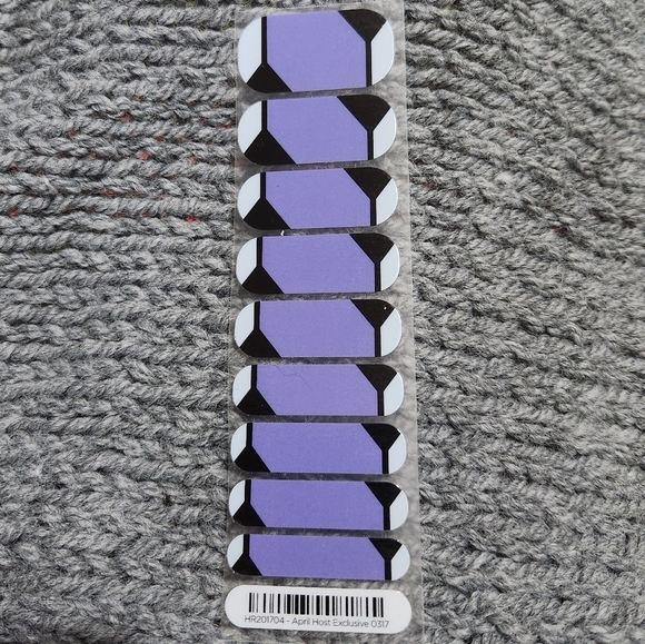 Jamberry April 2017 Host Exclusive Nail Wraps Half Sheet - Picture 2 of 2